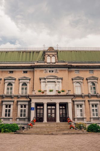 Pałac w Pogrzebieniu, Śląsk - belekaj.eu