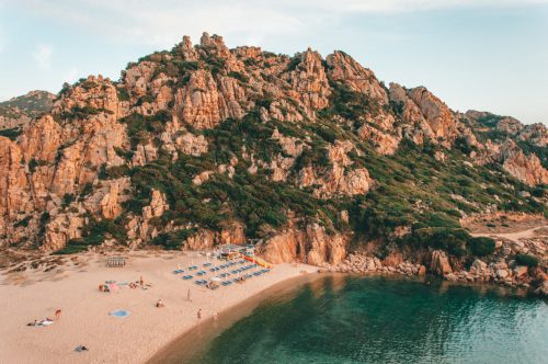 Plaża Li Cossi, Sardynia, Włochy - bele kaj - blog podróżniczy