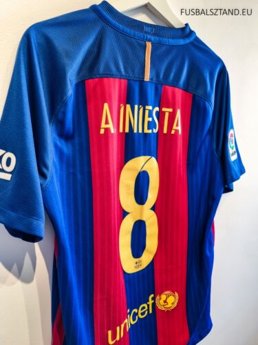 FC Barcelona 2016/17 Home M Andres Iniesta 776850-415