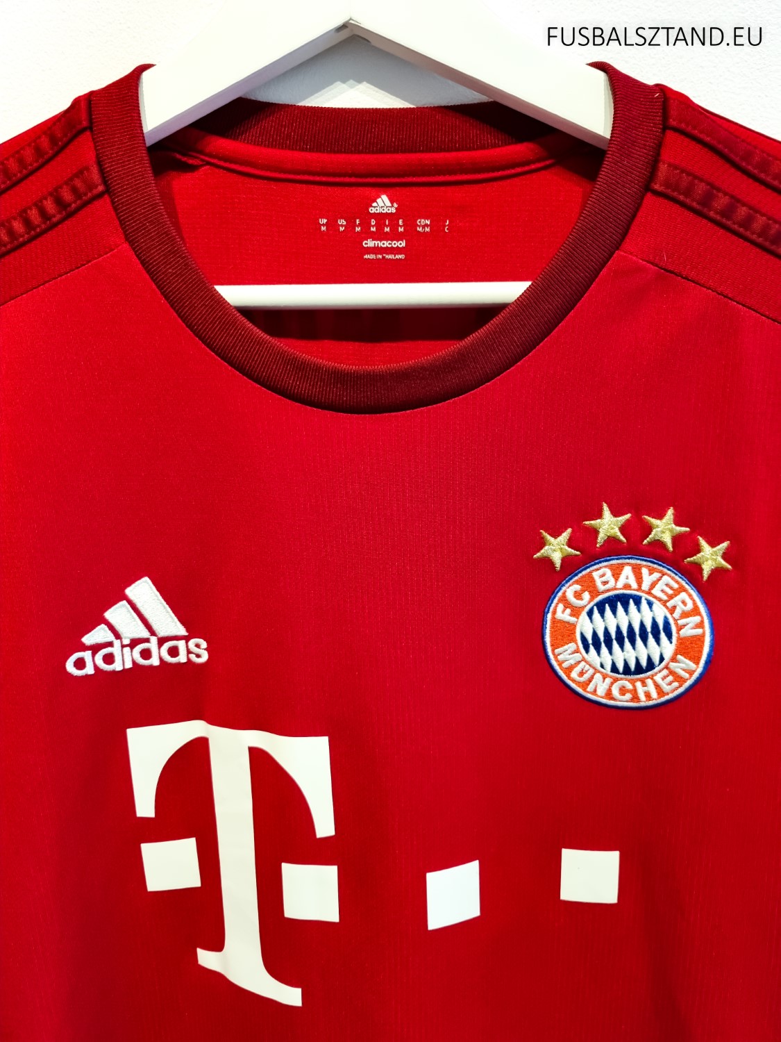 Bayern Munich 2015/16 Home M Douglas Costa S14294
